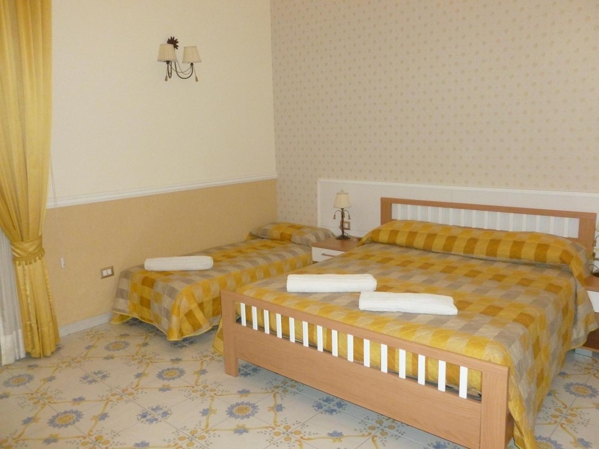 Bed and Breakfast Olimpo degli Dei Napoli Camera foto